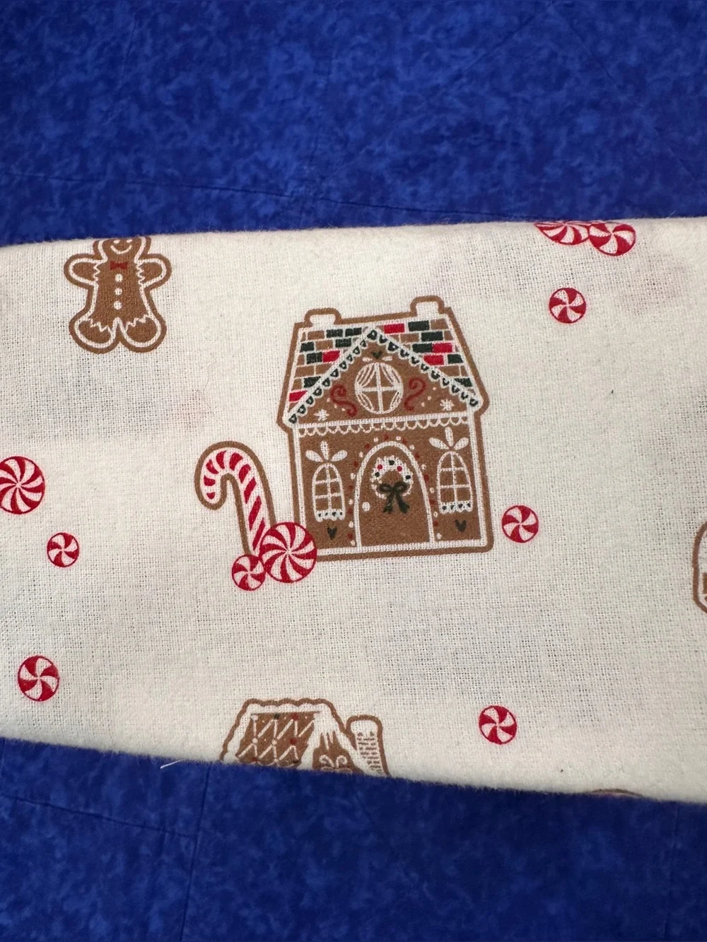 North Pole Twin Flannel Sheet Set Gingerbread Village 100% Cotton Holiday